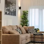 Tia سبليت