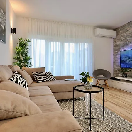 Tia Holiday home *